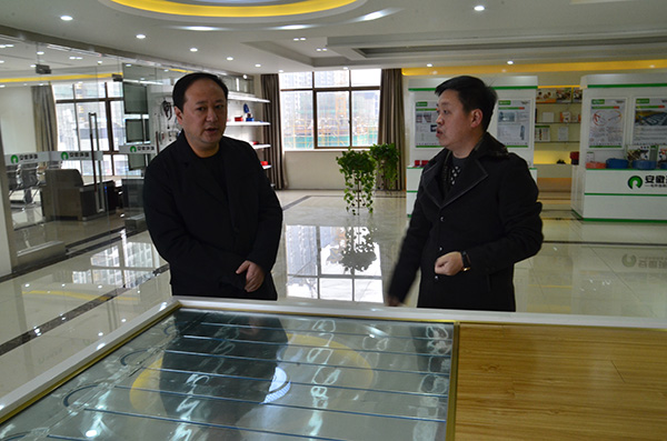 肥東縣委副書記來環(huán)瑞考察1 肥東縣委副書記來環(huán)瑞考察1