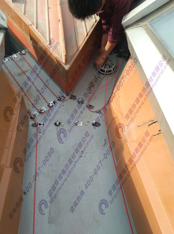 天溝鋪設電伴熱帶