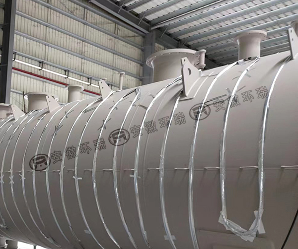 工業(yè)儲罐電熱帶安裝圖片 工業(yè)儲罐電熱帶安裝圖片